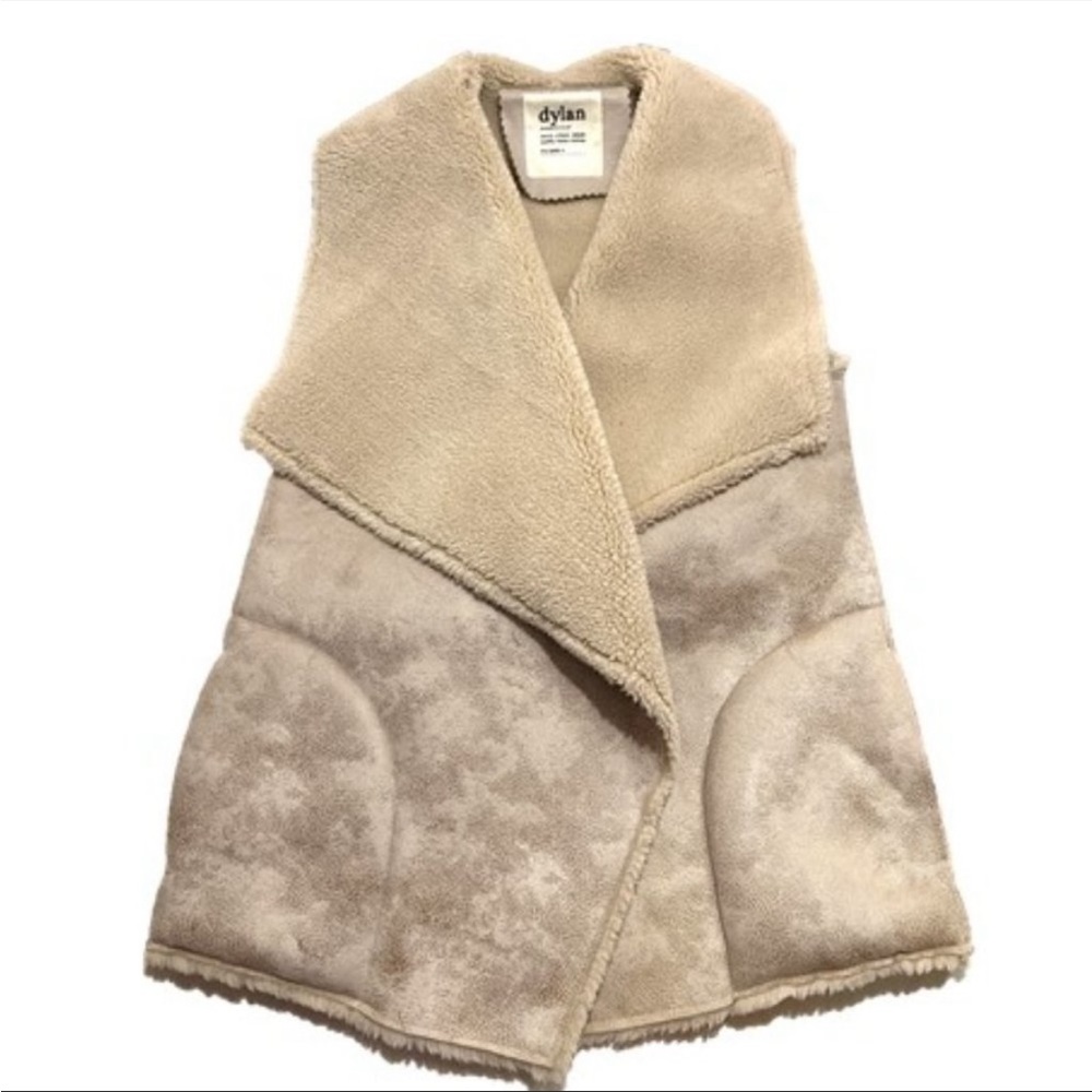 Dylan sherpa vest size M